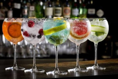 Alerta: adulteração de bebidas com metanol e riscos para o consumidor